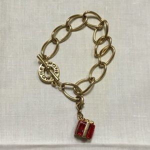 Monet Bracelet with Present Charm